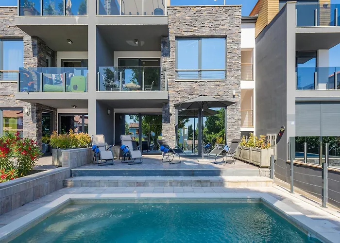 In Near Spadici * Kukci